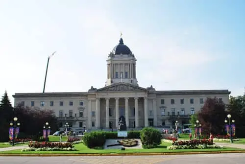 Tres Ciudades Fascinantes: Winnipeg, Calgary y Vancouver en un Tour Increíble