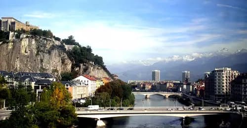 Jardín Botánico de Grenoble | Museo de las Ciencias Médicas de Grenoble | Visita al Barrio de los Anticuarios.