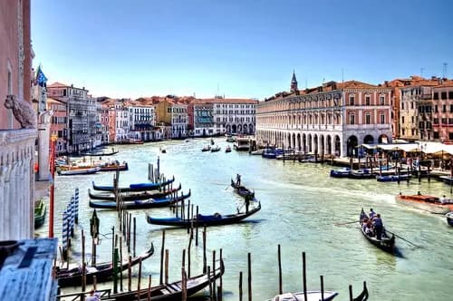 El Viaje Continúa: De Bolonia a Venecia en Tren.