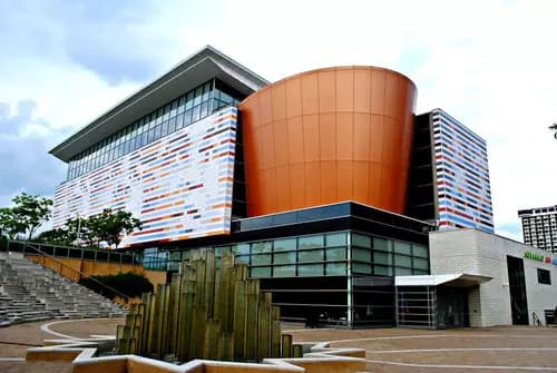 Louisville Slugger Museum & Factory | Muhammad Ali Center | Fourth Street Live!