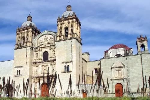 Llegada a Oaxaca y traslado al hotel