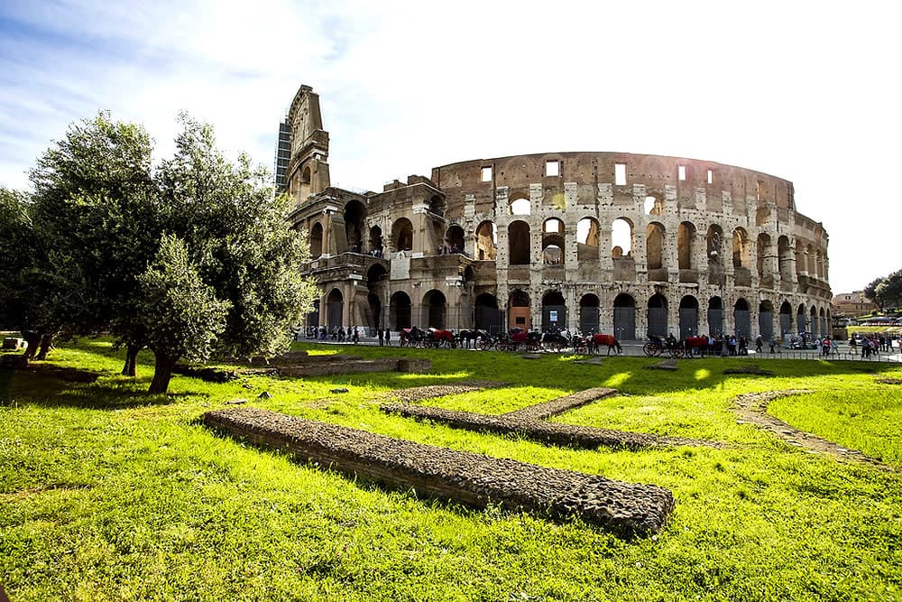 Viaje en Tren entre Imperios y Mares: La Aventura de Roma, Nápoles y Palermo