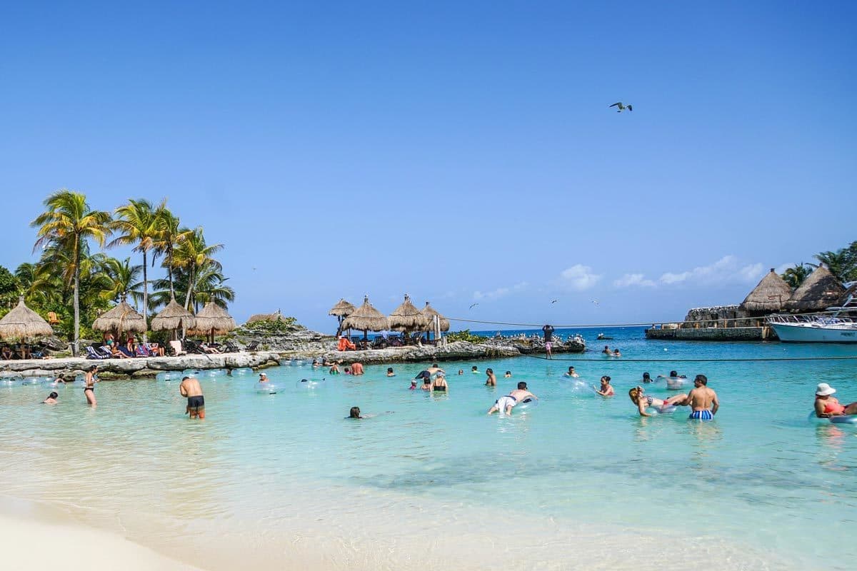 Graduación en Cancún, fiesta y amigos (Opción de lujo)