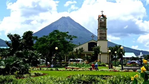 Vive la Naturaleza y Aventura en La Fortuna