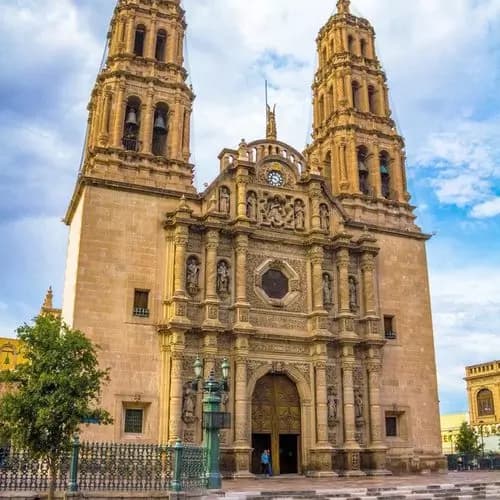 Llegada a Chihuahua - Traslado a su Hotel en Chihuahua